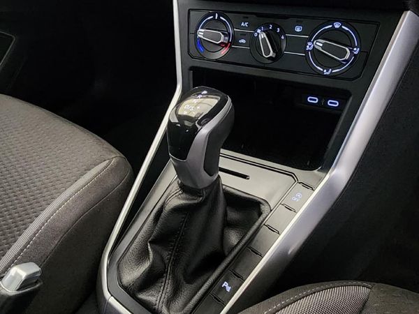 2025-Volkswagen-Taigo-10-TSI-Life-Auto image:9