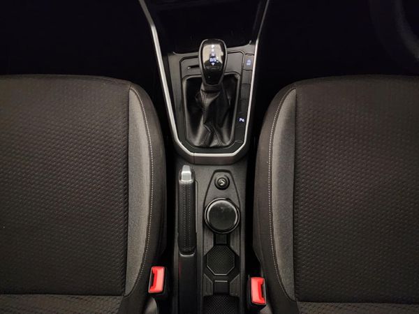 2025-Volkswagen-Taigo-10-TSI-Life-Auto image:16