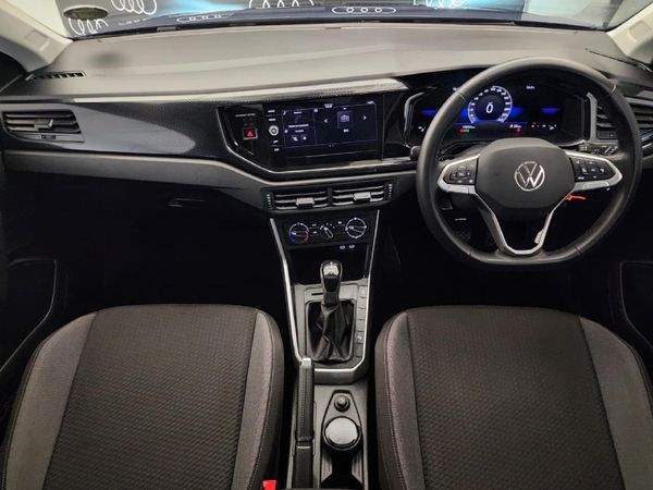 2025-Volkswagen-Taigo-10-TSI-Life-Auto image:1