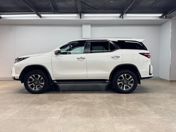 2023-Toyota-Fortuner-28-GD-6-VX-Auto image:1