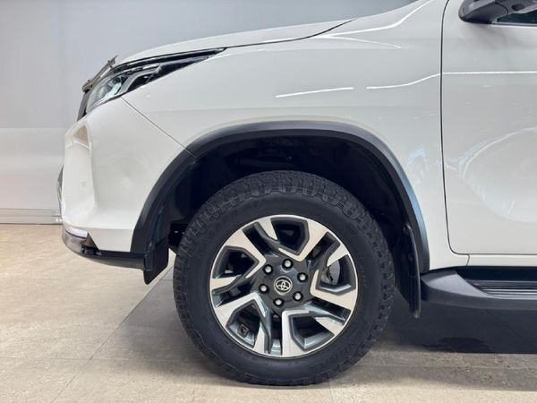 2023-Toyota-Fortuner-28-GD-6-VX-Auto image:5