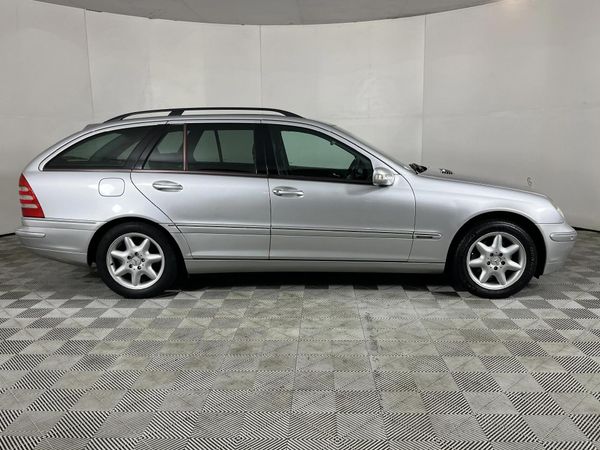 2002-Mercedes-Benz-C-Class-C-240T-Elegance-Auto image:16