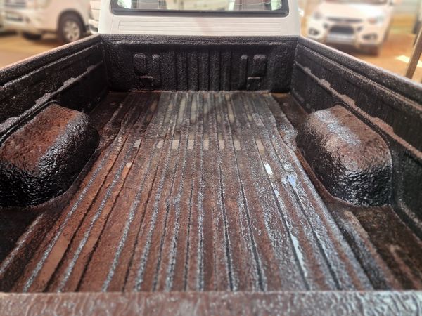 2007-Toyota-Hilux-25-D-4D-Single-Cab image:9
