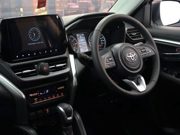 2026-Toyota-Urban-Cruiser-15-XR-Auto image:15