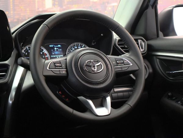 2026-Toyota-Urban-Cruiser-15-XR-Auto image:17
