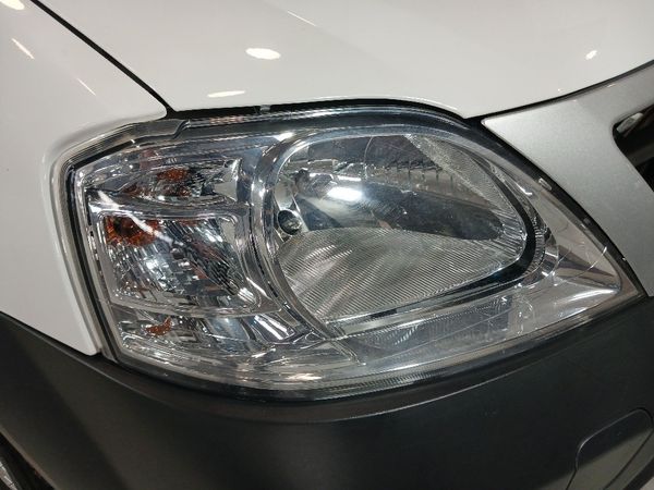 2021-Nissan-NP200-16-AC-Safety-Pack image:3