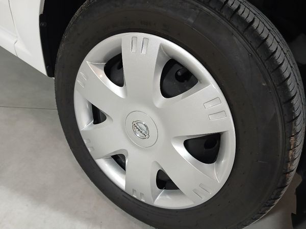 2021-Nissan-NP200-16-AC-Safety-Pack image:4