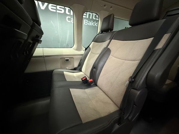 2019-Toyota-Quantum-28-GL-11-seat image:9