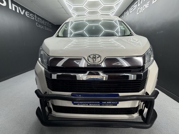 2019-Toyota-Quantum-28-GL-11-seat image:6