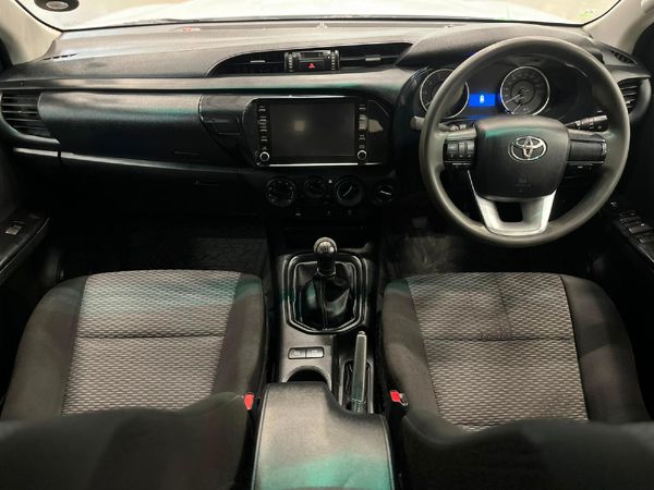 2019-Toyota-Hilux-24-GD-6-SRX-4x4-Double-Cab image:9