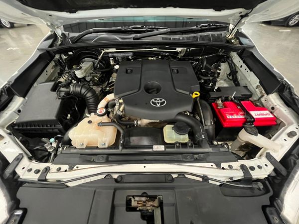 2019-Toyota-Hilux-24-GD-6-SRX-4x4-Double-Cab image:12