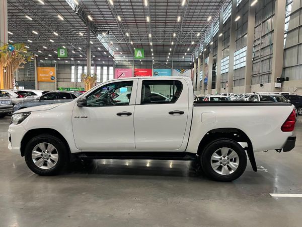 2019-Toyota-Hilux-24-GD-6-SRX-4x4-Double-Cab image:5
