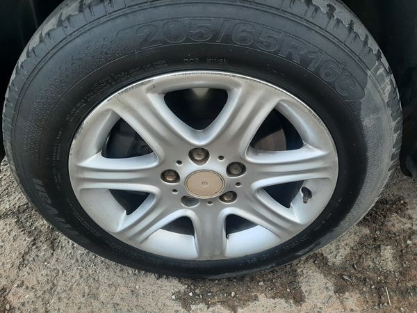 2012-Volkswagen-Kombi-20-TDI-103kW image:15