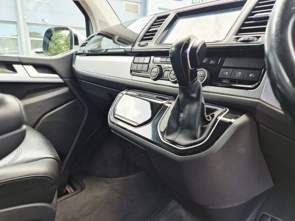 2016-Volkswagen-Caravelle-T6-20-BiTDI-Highline-Auto image:17