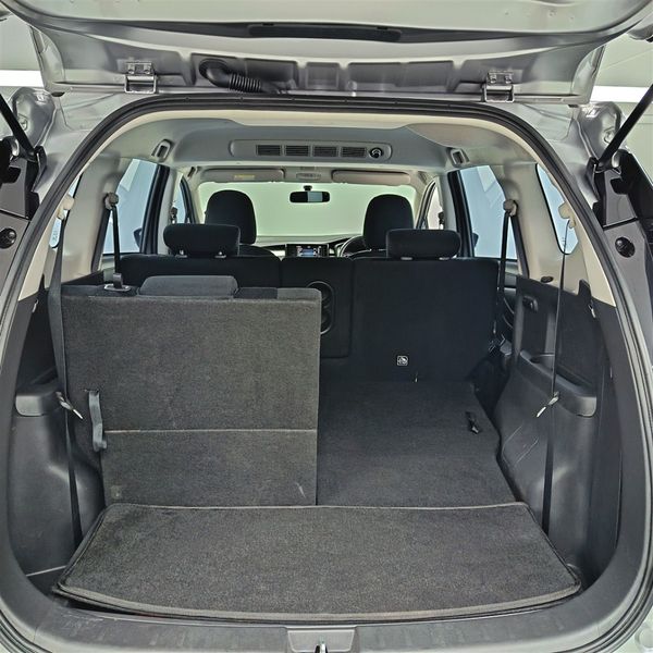 2025-Mitsubishi-Xpander-15-Auto image:11