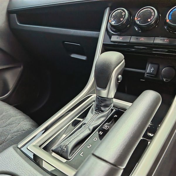 2025-Mitsubishi-Xpander-15-Auto image:24