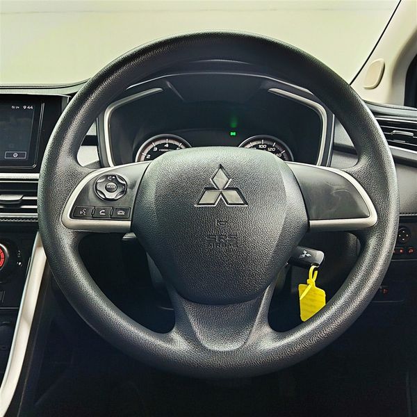 2025-Mitsubishi-Xpander-15-Auto image:30