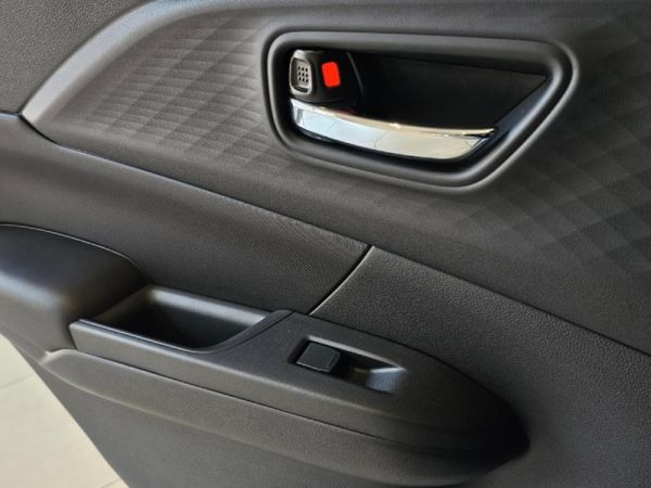2026-Suzuki-Swift-12-GLX-Auto image:12