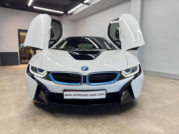 2016-BMW-i8-eDrive-Coupe image:3