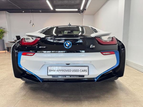 2016-BMW-i8-eDrive-Coupe image:5