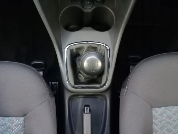 2026-Volkswagen-Polo-Vivo-14 image:6