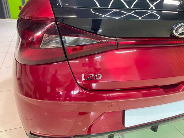 2022-Hyundai-i20-12-Fluid image:16