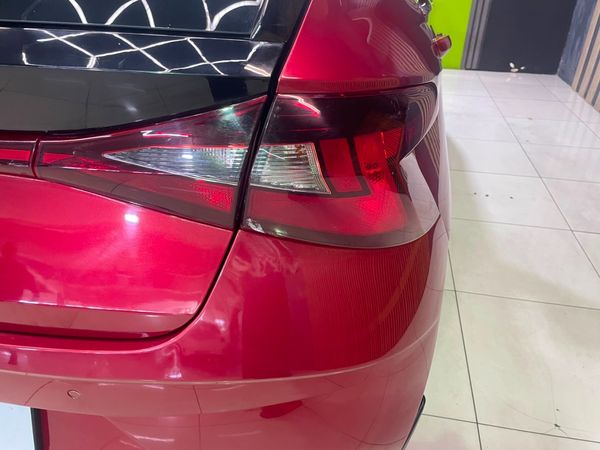 2022-Hyundai-i20-12-Fluid image:17