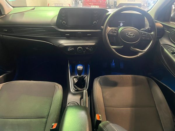 2022-Hyundai-i20-12-Fluid image:24