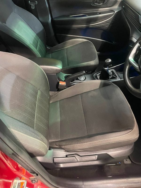 2022-Hyundai-i20-12-Fluid image:27