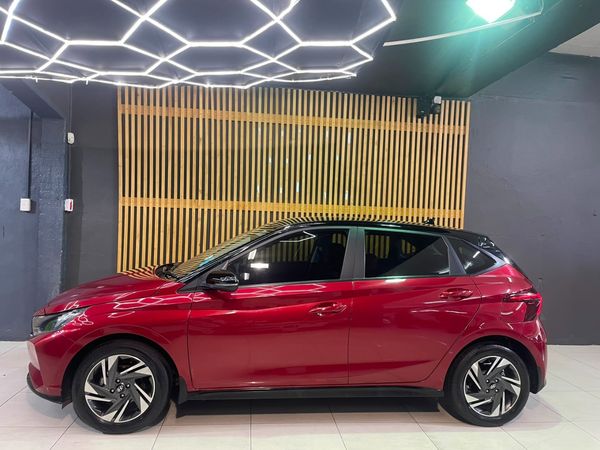 2022-Hyundai-i20-12-Fluid image:6
