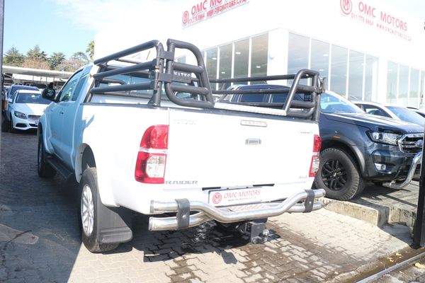 2014-Toyota-Hilux-30-D-4D-Raider-Xtra-Cab-4x4 image:3