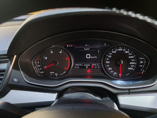 2019-Audi-Q5-20-TDI-quattro-Auto-40-TDI image:8