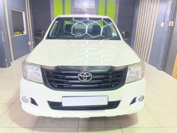 2013-Toyota-Hilux-25-D-4D-SRX-4x4-Single-Cab image:5