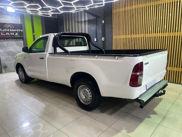 2013-Toyota-Hilux-25-D-4D-SRX-4x4-Single-Cab image:7