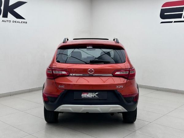 2018-BAIC-X25-15-Fashion image:4
