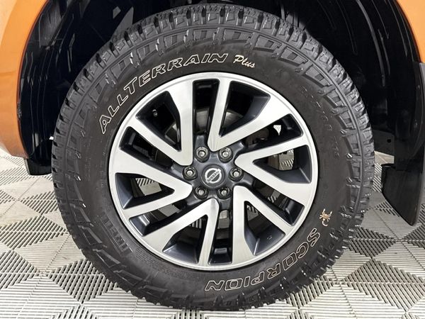 2018-Nissan-Navara-23D-LE-4x4-Auto-Double-Cab image:4