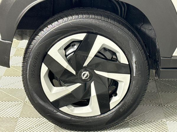 2025-Nissan-Magnite-10-Visia image:7