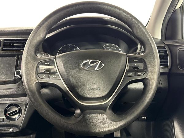 2020-Hyundai-i20-12-Motion image:11