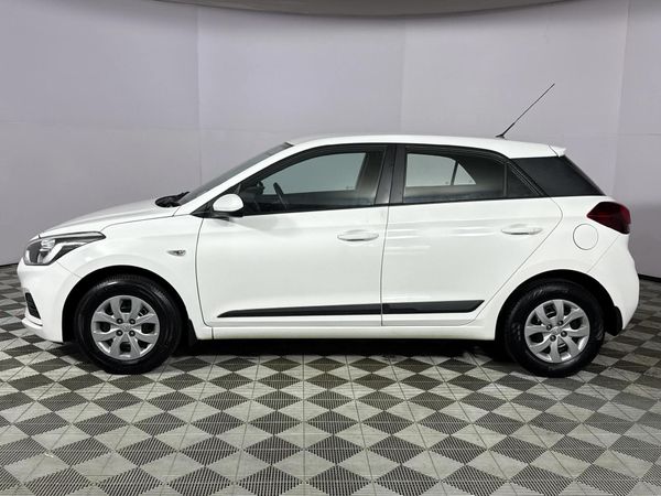 2020-Hyundai-i20-12-Motion image:18