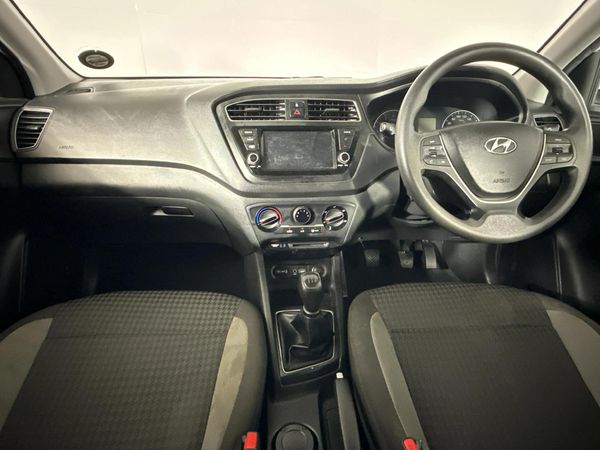 2020-Hyundai-i20-12-Motion image:1