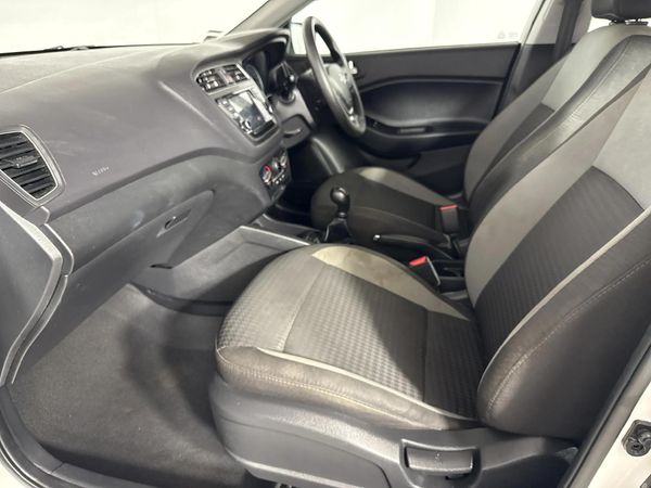2020-Hyundai-i20-12-Motion image:8