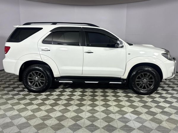 2008-Toyota-Fortuner-30-D-4D-Raised-Body image:16
