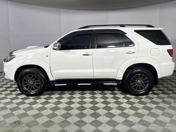2008-Toyota-Fortuner-30-D-4D-Raised-Body image:18