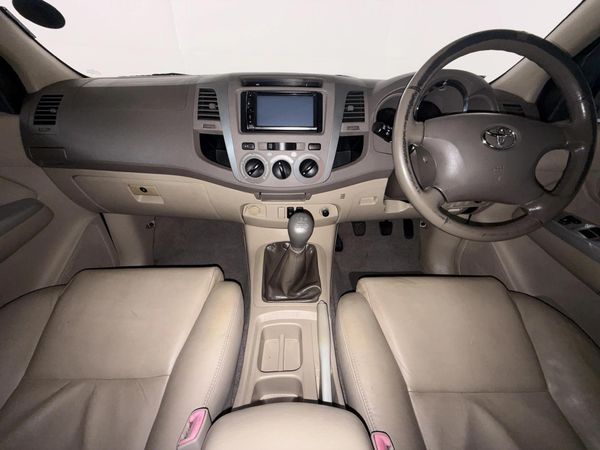 2008-Toyota-Fortuner-30-D-4D-Raised-Body image:1
