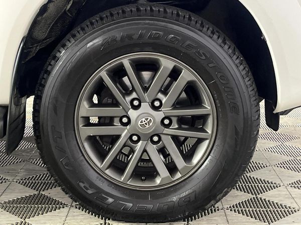 2008-Toyota-Fortuner-30-D-4D-Raised-Body image:5