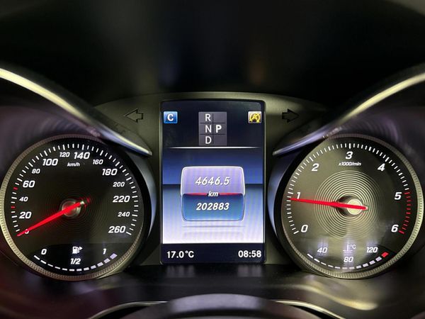 2016-Mercedes-Benz-GLC-220d-AMG image:2