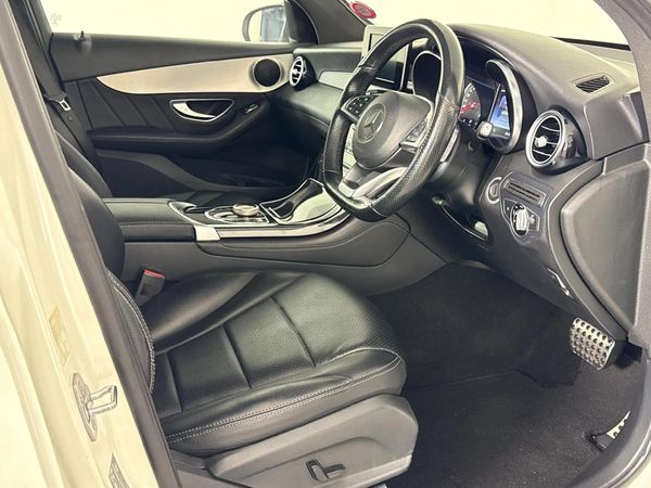 2016-Mercedes-Benz-GLC-220d-AMG image:8
