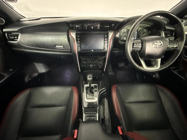 2024-Toyota-Fortuner-28-GD-6-4x4-VX-Auto-mHev image:1