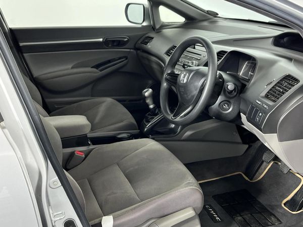 2007-Honda-Civic-18-LXi-Sedan image:9