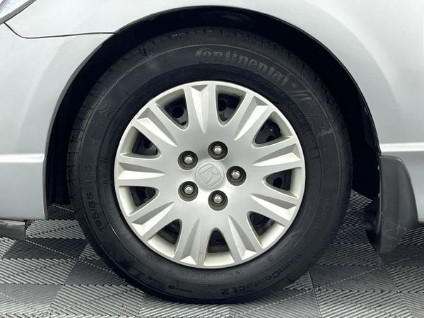 2007-Honda-Civic-18-LXi-Sedan image:4
